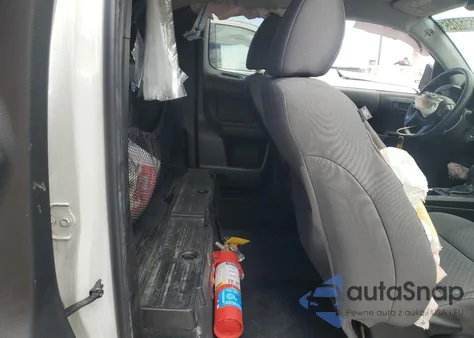 2022 Toyota Tacoma Access Cab z USA, uszkodzony, nr VIN 3TYRX5GN8NT048355